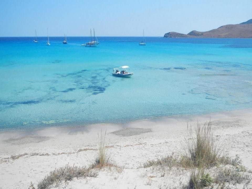 Domus Deiana Case Vacanza San Giovanni Suèrgiu Eksteriør billede